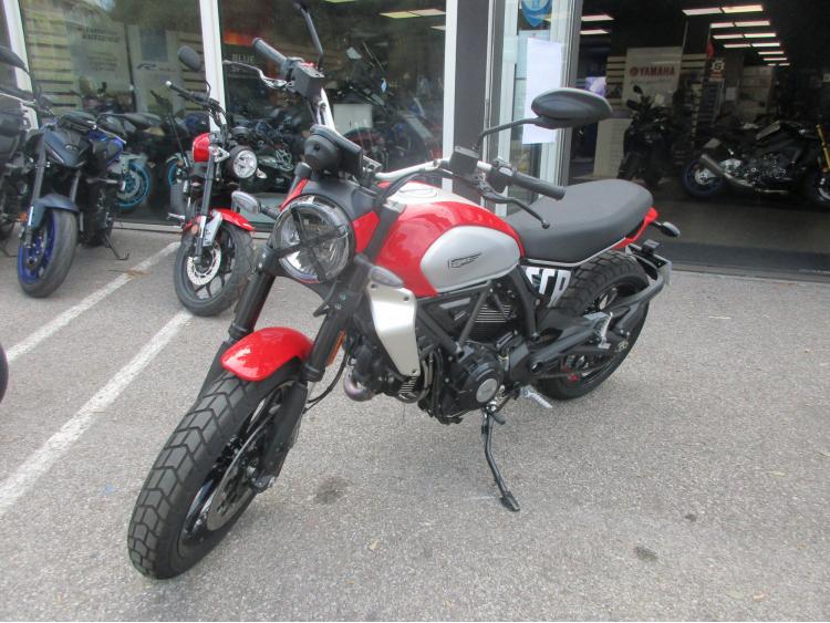DUCATI SCRAMBLER 800 icon velvet red