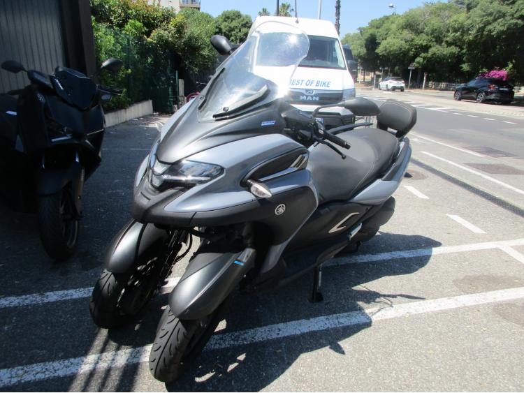 YAMAHA TRICITY 300