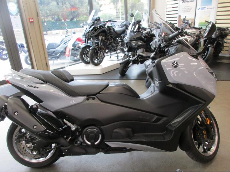 YAMAHA XP T-MAX 560 TECH MAX