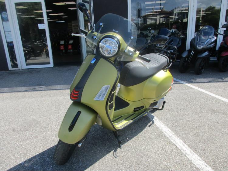 VESPA GTS 300 SUPER sport