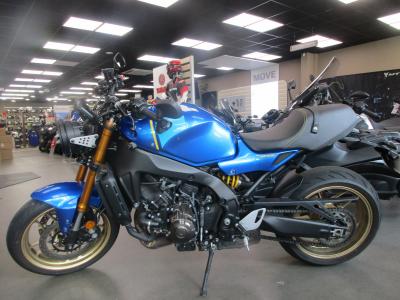 YAMAHA XSR 900