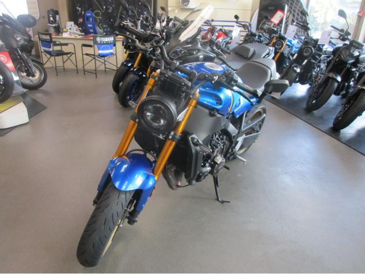 YAMAHA XSR 900
