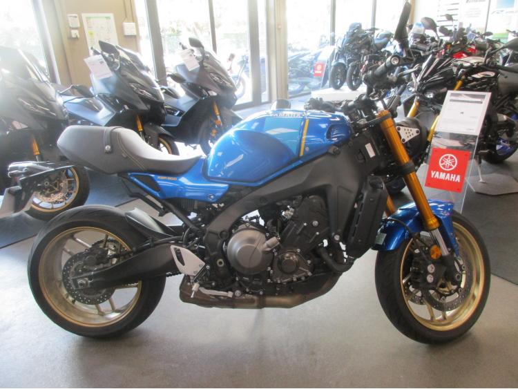 YAMAHA XSR 900