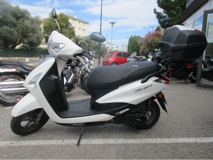 YAMAHA D'ELIGHT 125