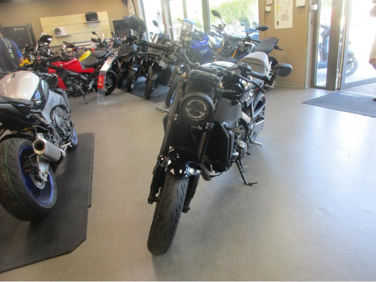 YAMAHA XSR 900