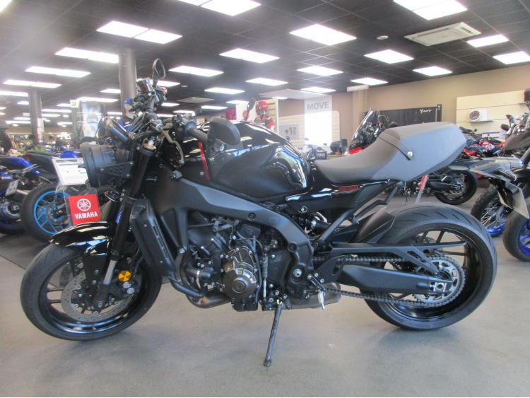 YAMAHA XSR 900