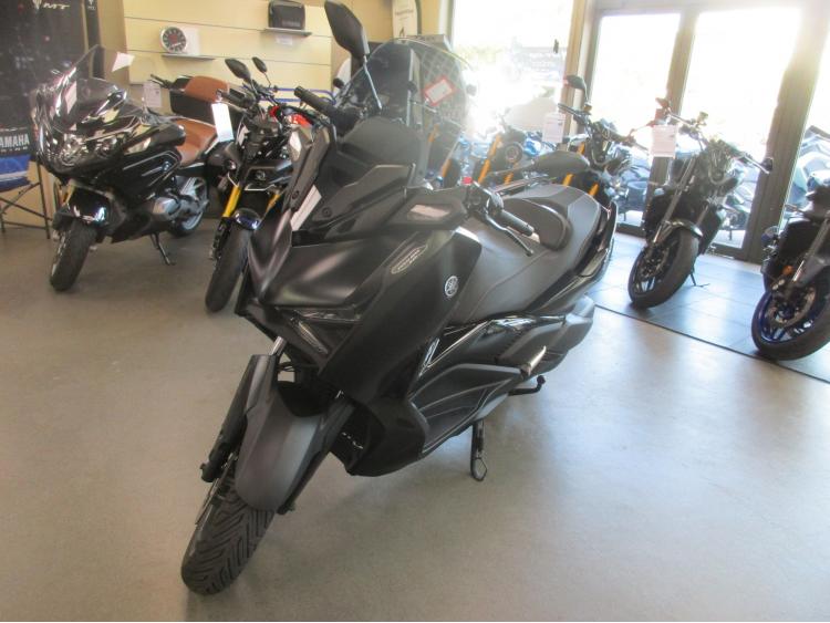 YAMAHA XMAX 300 Tech Max